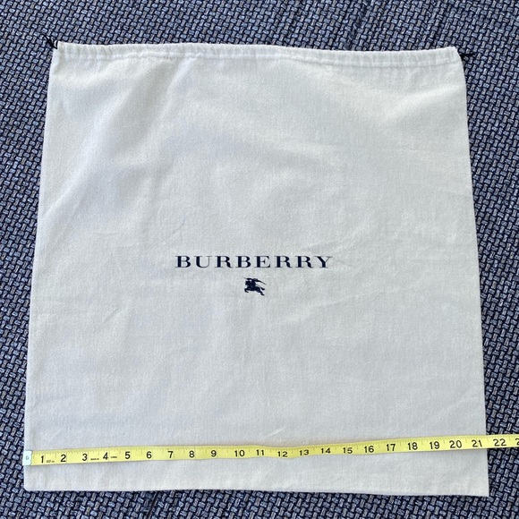 BURBERRY XXL Wool DUSTBAG🔥Hard to Find🔥Pristine👜 Bundle w/Lux Bag & SAVE BIG! - Picture 2 of 8